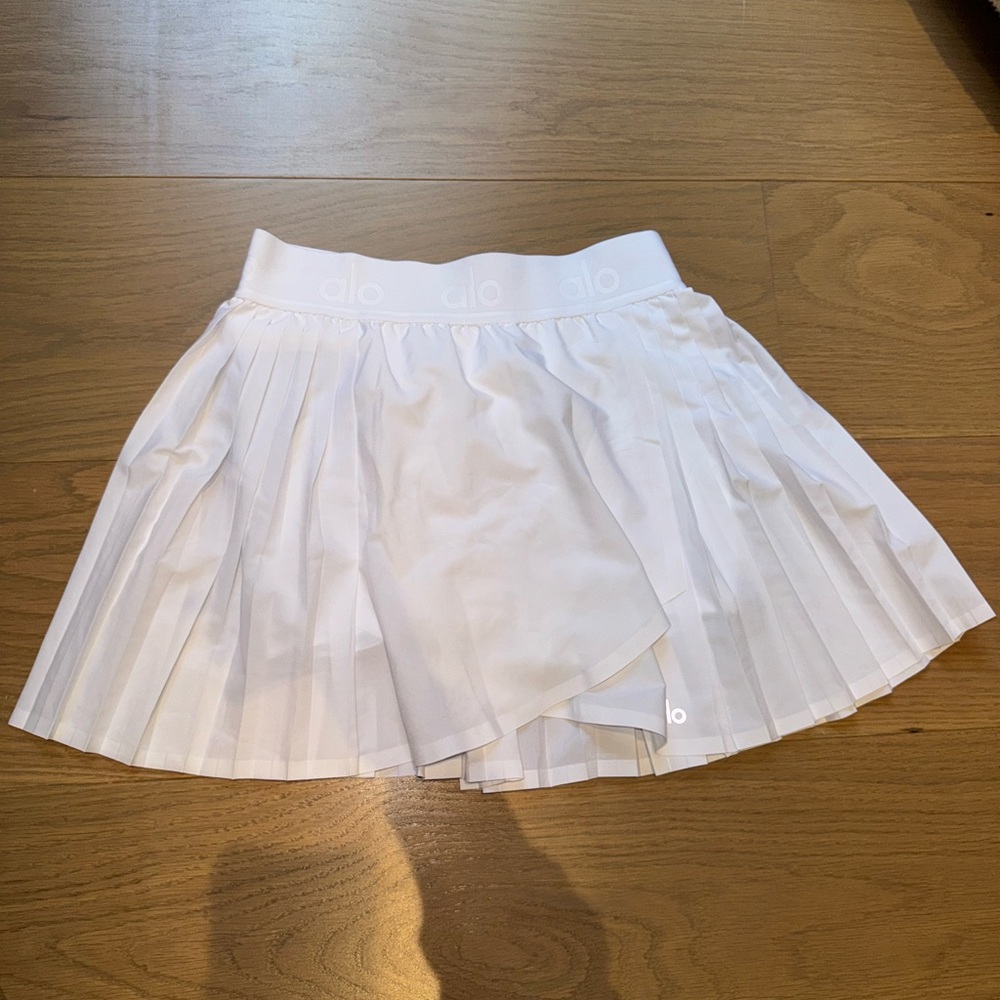 Alo yoga aces tennis skirt white size XS